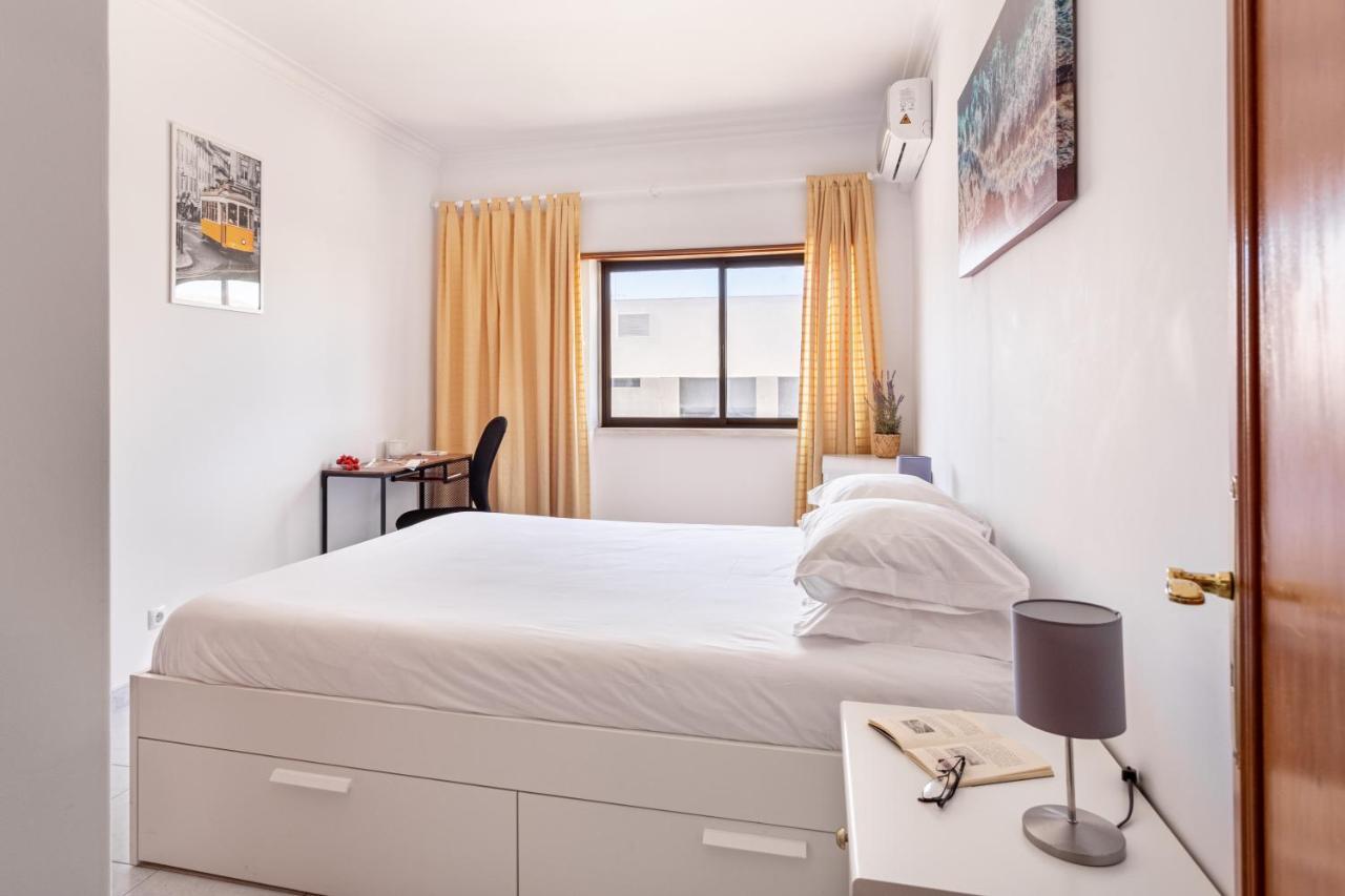 Joivy Deluxe Apt With Terrace In Costa Da Caprica 코스타 다 카파리카 외부 사진
