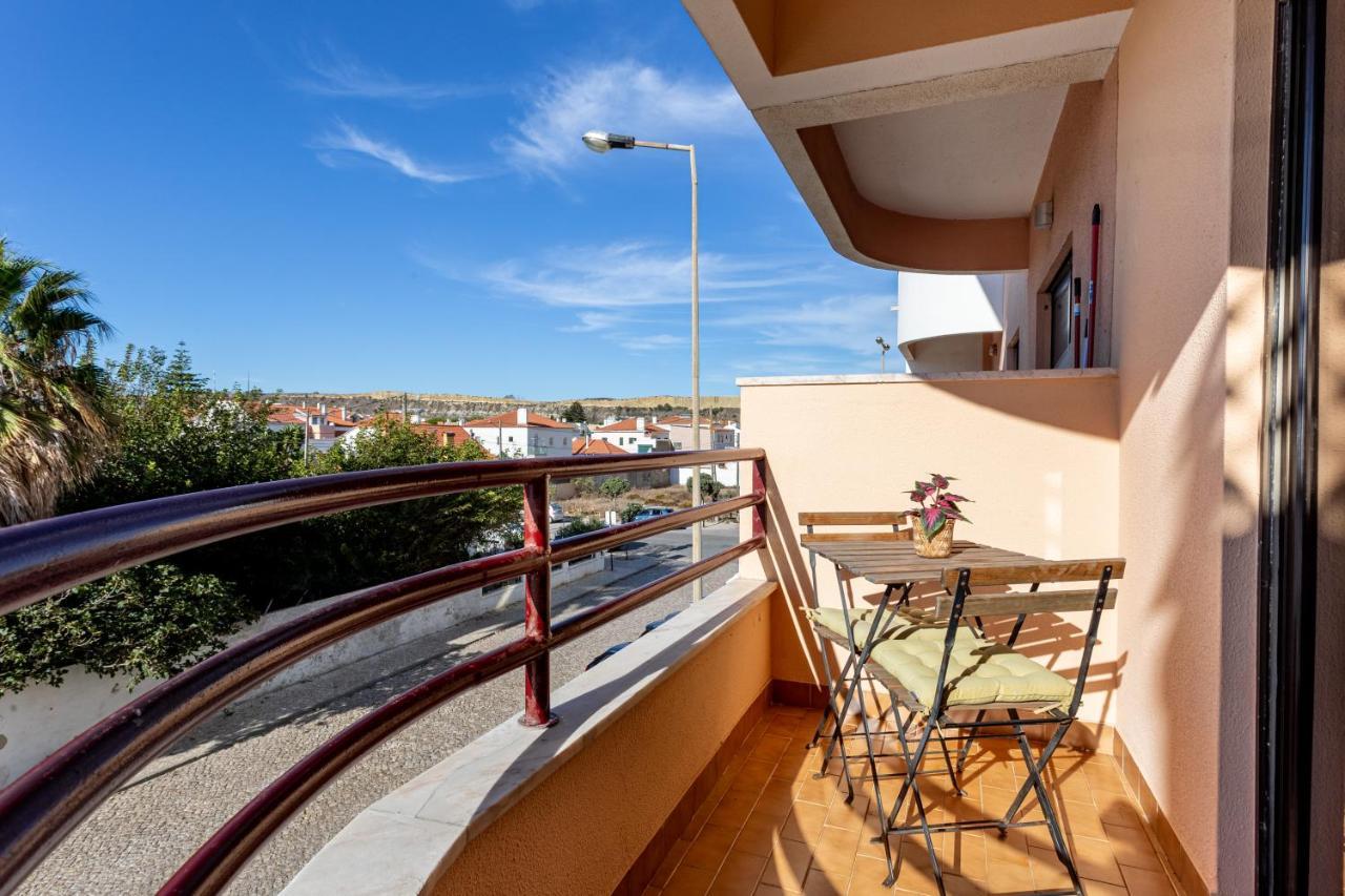 Joivy Deluxe Apt With Terrace In Costa Da Caprica 코스타 다 카파리카 외부 사진